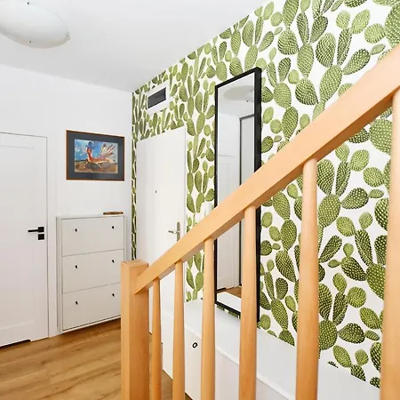 아파트 Bocianie Gniazdo Z Ogrodkiem I Garazem