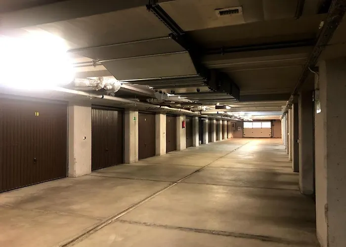 Bocianie Gniazdo Z Ogrodkiem I Garazem 코워브제크