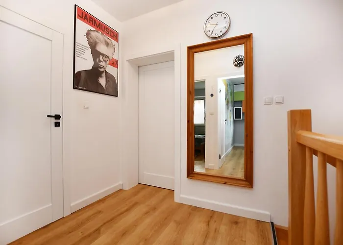 Bocianie Gniazdo Z Ogrodkiem I Garazem *