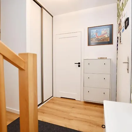 דירה Bocianie Gniazdo Z Ogrodkiem I Garazem קולובז'ג