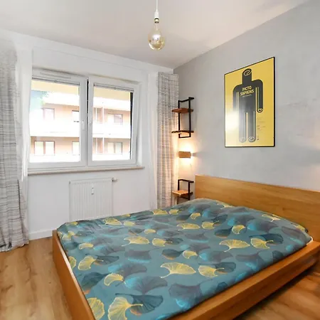 Bocianie Gniazdo Z Ogrodkiem I Garazem דירה