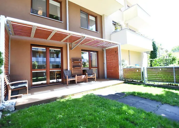 Apartament Bocianie Gniazdo Z Ogródkiem I Garażem Kołobrzeg